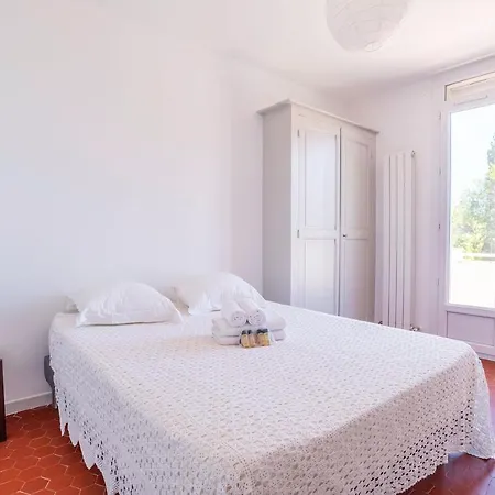 Bright 100 M With Terrace And Sea View Holiday home